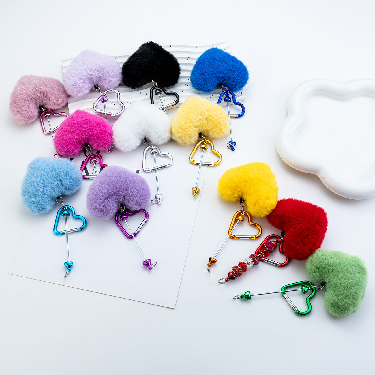 DIY Beaded Love Mountaineering Buckle, Plush Pendant Pendant Mountaineering Buckle Multi-color Love Lock Hairball Mountaineering Buckle