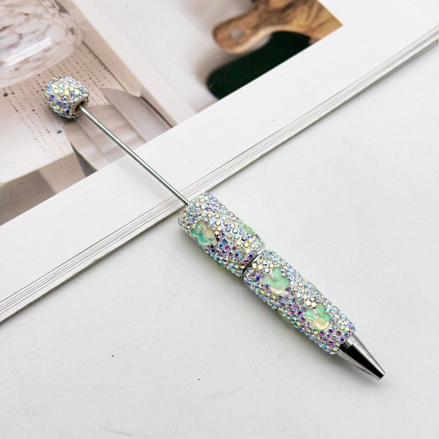 Cute mocha rabbit full diamond pen DIY colorful flash diamond bead pen cross-border hot-selling heavy industry gift pen spot