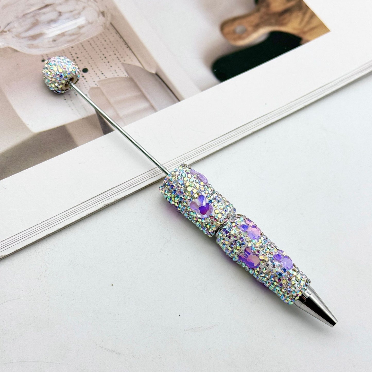 Cute mocha rabbit full diamond pen DIY colorful flash diamond bead pen cross-border hot-selling heavy industry gift pen spot